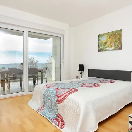 With A Parking Space - 11863 * Спліт