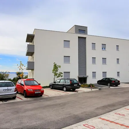 Apartman With A Parking Space - 11863 Split